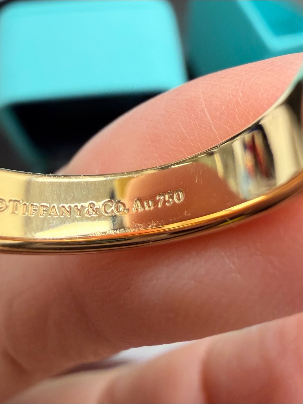 Tiffany & Co. Forever Wedding Band Ring in Yellow Gold, 4.5 mm Wide - Picture 9 of 9